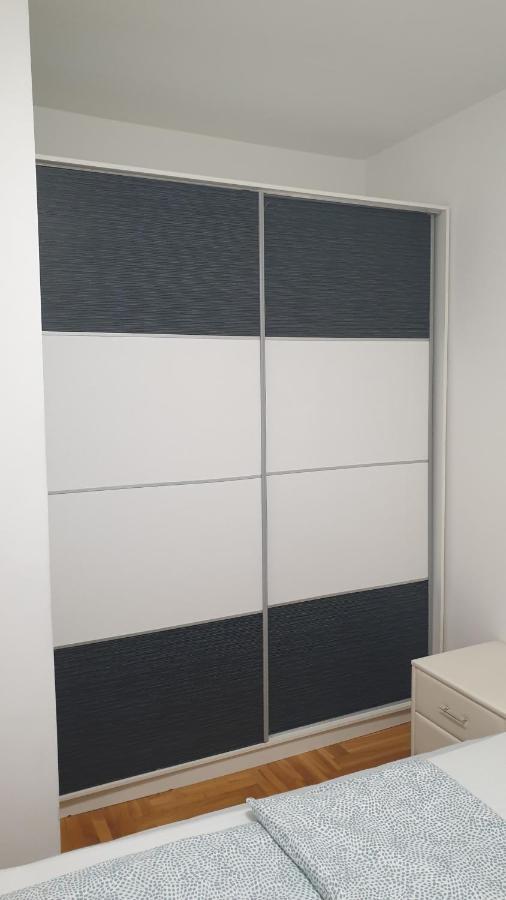 Apartman Mm012 โปชาเรวัซ ภายนอก รูปภาพ