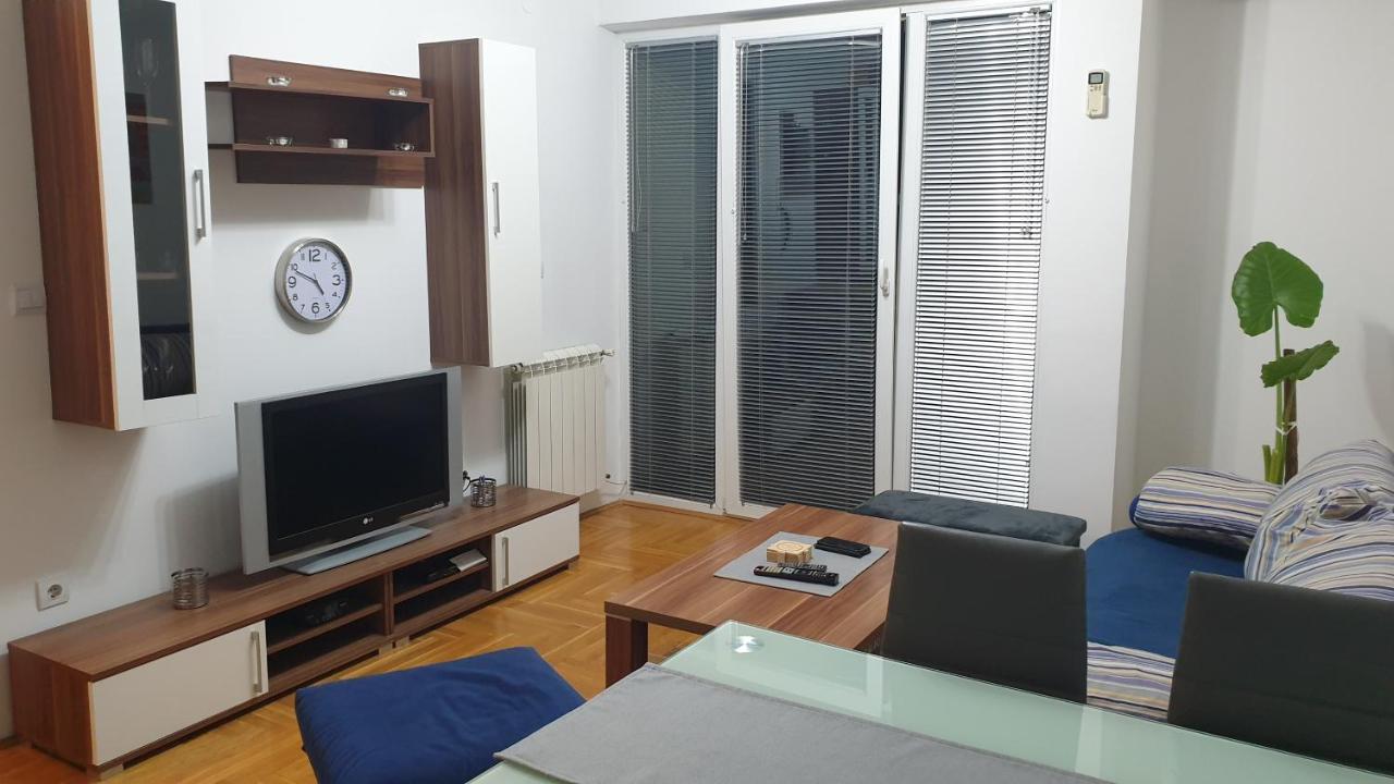 Apartman Mm012 โปชาเรวัซ ภายนอก รูปภาพ